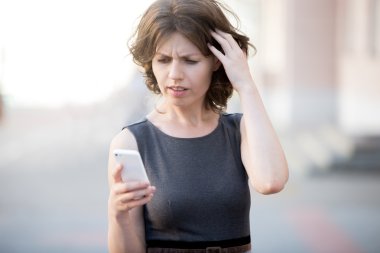 Hoş olmayan telefon görüşmesi
