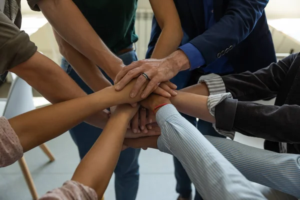 Motivó a diversos empresarios a poner manos a la obra demostrando unidad — Foto de Stock