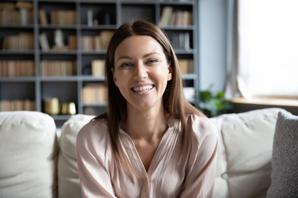 Head shot portrait smiling woman making video call, using webcam — Stock Photo, Image