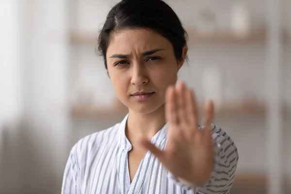 Portrait of unhappy Indian woman show sign protesting — Stock Photo, Image