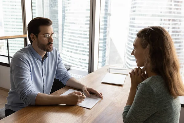 Employer, recruiter, hr manager interviewing job candidate — Stock Photo, Image