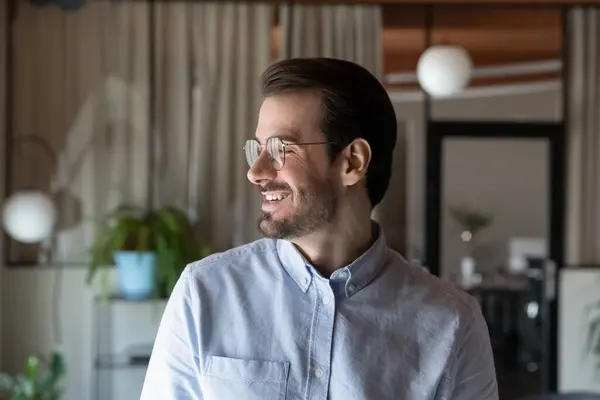 Head shot portrait of happy confident business man — Stock Photo, Image