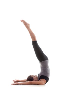 Kız omuzlarında ayakta