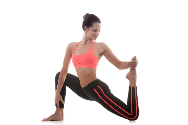Sporty girl stretching — Stock Photo, Image