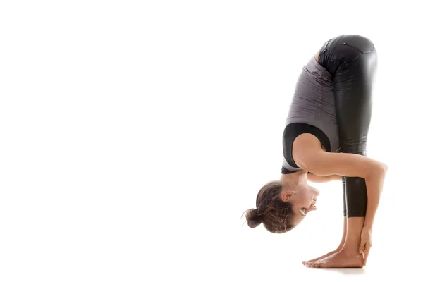 Yoga poz uttanasana — Stok fotoğraf