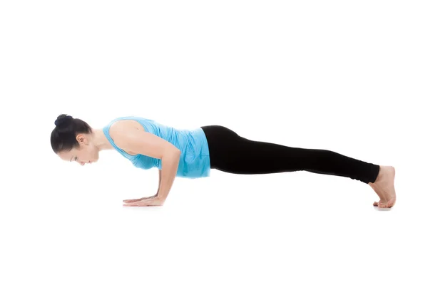 Jogín žena v józe představují Chaturanga Dandasana — Stock fotografie