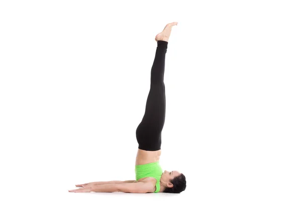 Nepodporovaná Shoulderstand jóga asana — Stock fotografie