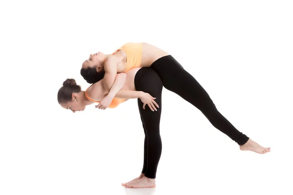 Yoga coaching, exercises for shoulders — Stock Photo, Image