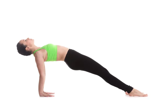 Uppåtgående planka yogaställning — Stockfoto