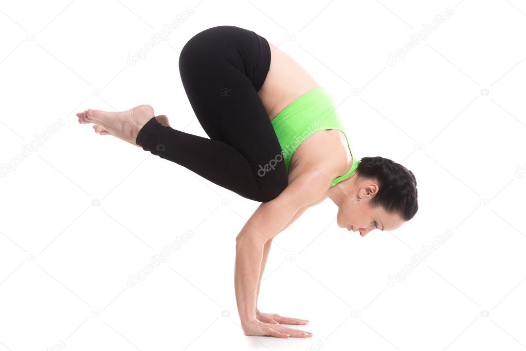 Pose Crane ... (kråkan) \u2014 © fizkes Stockfotografi yoga handstand \u2014 ... handstand Pose fizkes Crane (kråkan) Stockfotografi © yoga