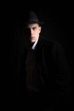 Yakışıklı adam, vintage moda portresi