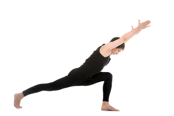 Djupa utfall motion, yoga asana Virabhadrasana jag — Stockfoto