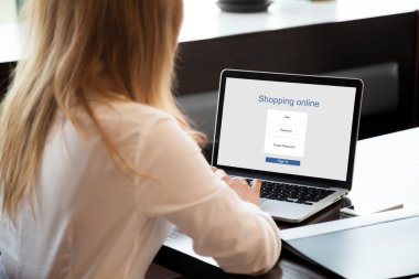On-line alışveriş kız