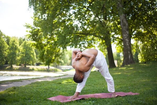 Yoga Parsvottanasana — Stock Photo, Image