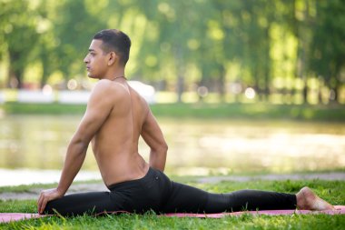 Eka reset rajakapotasana 