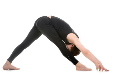 Bacak germe egzersizleri, yoga poz parshvottanasana