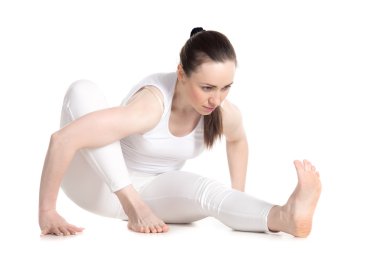 Marichyasana ben yoga Pose