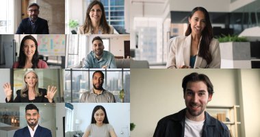 Video konferansına katılan insanların kolajı, yaş, cinsiyet, etnik köken çeşitliliği, sanal toplantı, brifing, webinar etkinliği modern uygulama ve internet bağlantısı kullanılıyor. İletişim