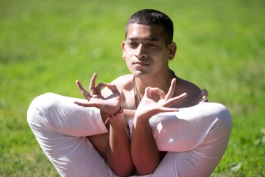 Yoga training outdoors