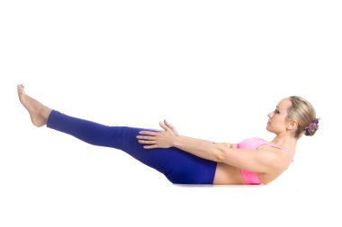 Ardha navasana yoga