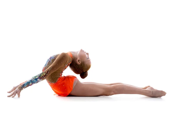 Girl doing backbend acro exercise — Stockfoto