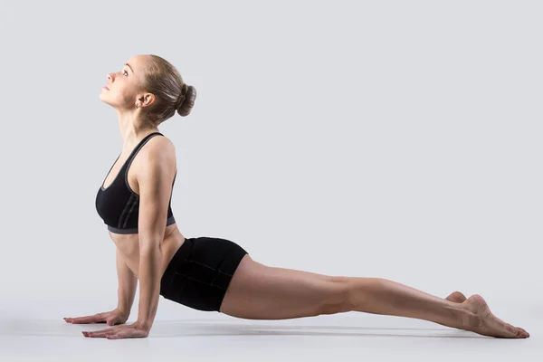 Urdhva mukha shvanasana pose — Stock Photo, Image