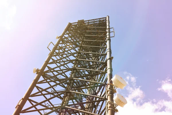 Kommunikation antennen tower — Stockfoto