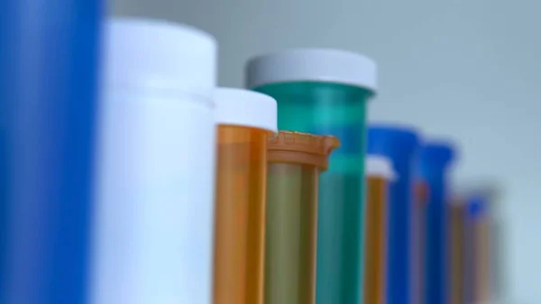 Különböző Tablettás Üvegek Makró Közeli Felvétel Gyógyszertár Asztal Modern Gyógyszer — Stock Fotó