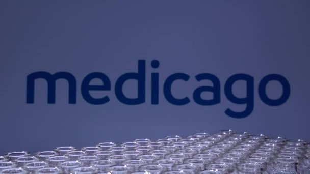 Toronto Ontario Canada Februari 2021 Medicago Naam Vervaging Flacons Met — Stockvideo