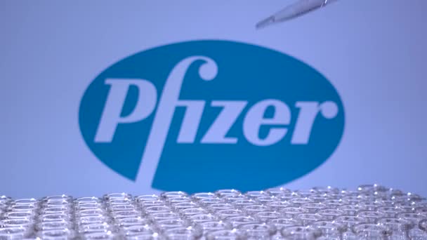 Toronto Ontario Kanada Února 2021 Název Pfizer Rozostření Injekční Lahvičky — Stock video