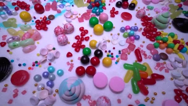 Konditoren Nahaufnahme Von Gelee Bohnen Bunte Schokolade Beschichtete Bonbons Verschiedene — Stockvideo