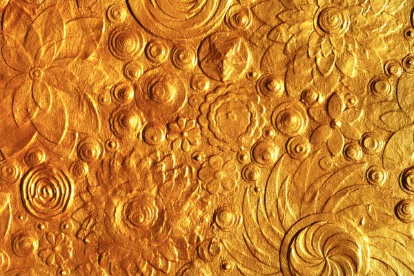 Goldene Blüten prägen — Stockfoto