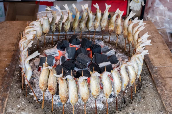 Японская уличная рыба — стоковое фото