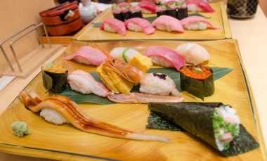 çok lezzetli Japon sushi seti 