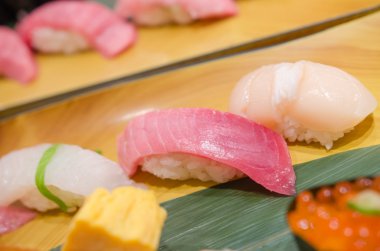çok lezzetli Japon sushi seti 