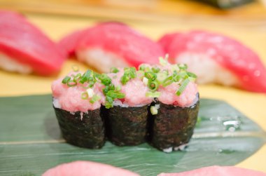çok lezzetli Japon sushi seti 