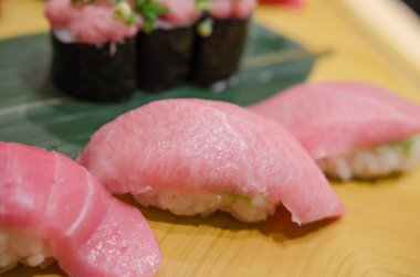 çok lezzetli Japon sushi seti 