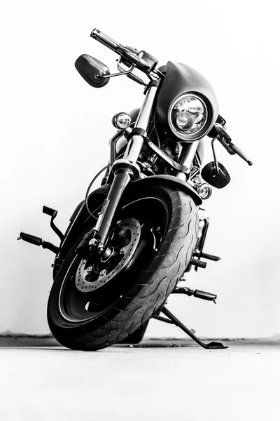 Černá motorka harley — Stock fotografie