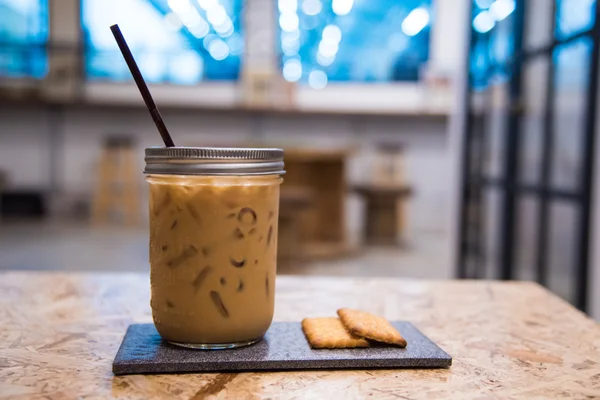 Fresh iced coffee — Stock Photo, Image