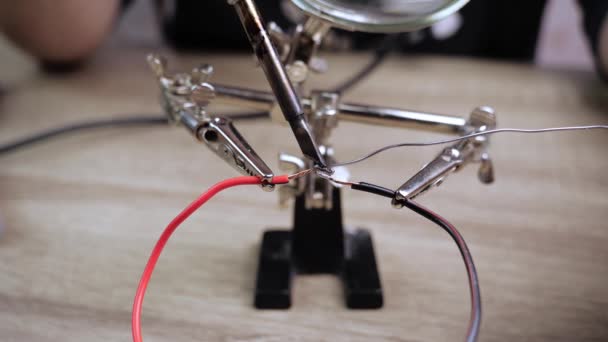 Soldering Wires Hot Metal Soldering Iron Soldering Iron Electronics Repair — Stockvideo