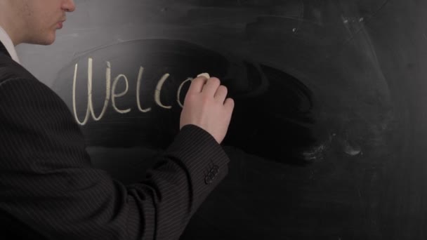 Teacher Black Suit Writes Word Welcome Blackboard School Concept — Stock Video