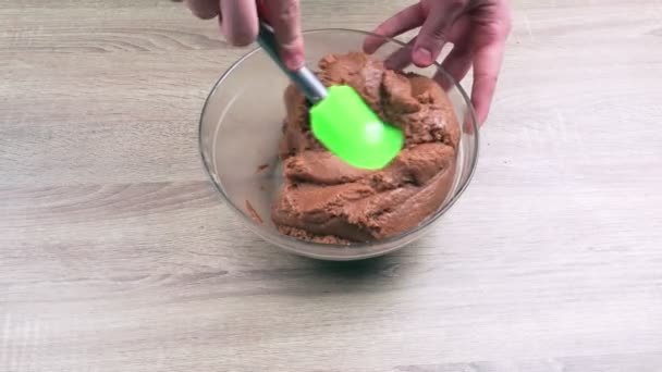 Mezcla Galletas Mantequilla Cacao Elaboración Salchichas Chocolate Dulce Partir Leche — Vídeos de Stock