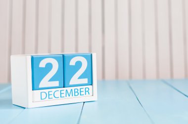 22 Aralık. Ayın 22.günü, ahşap arka plan takvimi. Kış konsepti. Metin için boş alan