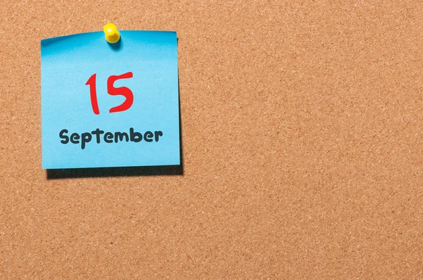 15. září. Den 15 měsíců, barevná nálepka na vývěsce. Čas na podzim. Prázdné místo pro text — Stock fotografie