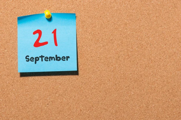 21. září 21. den, barevný štítek na vývěsce. Čas na podzim. Prázdné místo pro text — Stock fotografie