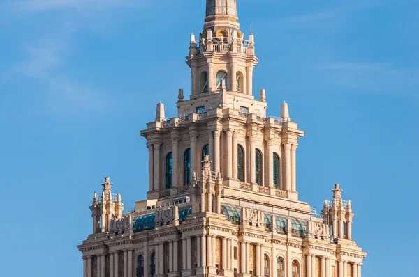 Deel van huis met een spits — Stockfoto