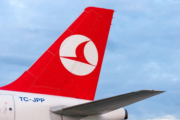 KIEV, UKRAINE - JULY 10, 2015: Turkish Airlines tail airplanes on July 2015 at Borispol. Turkishs Airline is the largest airline of Turkey with its headquarters in Istanbul. — 스톡 사진