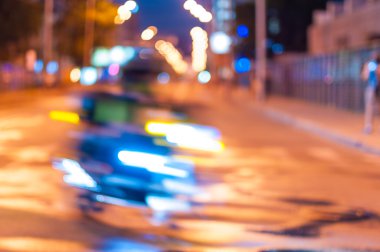 Soyut bulanık ağır çekim, sürme motosiklet, sürücü yarış bisikleti, yan görünüm, motorcu bulanıklık hareket, yaz gece yolculuk, hız kavramı