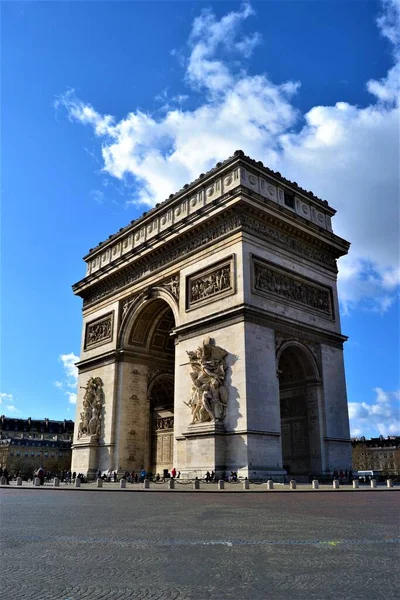 Paris Mavi Gökyüzü Fransa Zafer Takı Paris Ünlü Anıtlarından Biri — Stok fotoğraf