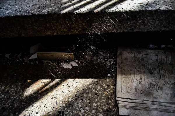 Bulgaria Kardzhali 2011 Stairs Spider Web Steps Abandoned Brownfield School — 스톡 사진